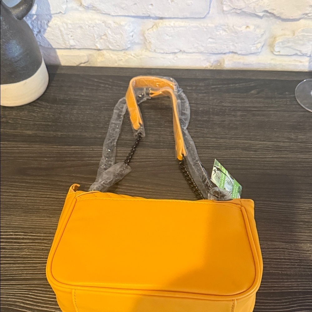 Badgley Mischka Mustard Quilted Crossbody Bag - Picture 5 of 9